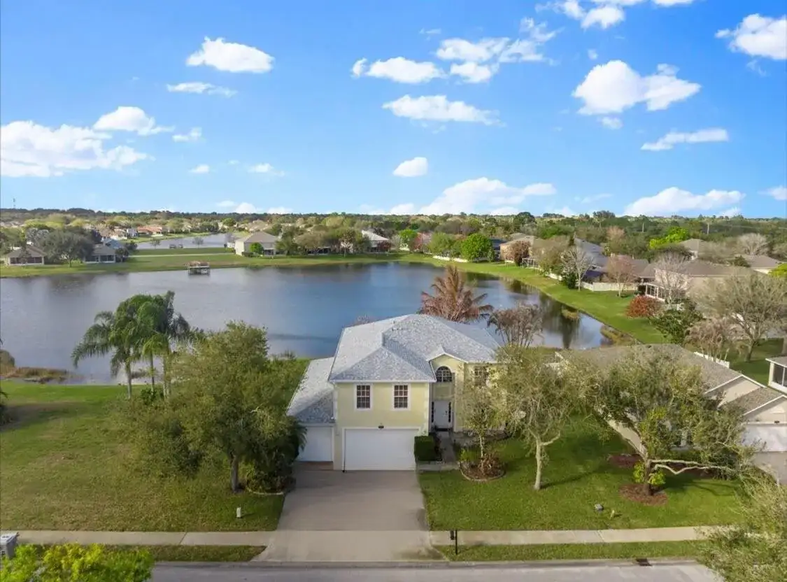 6052 Ridge Lake Circle, Vero Beach FL 32967 photo 4
