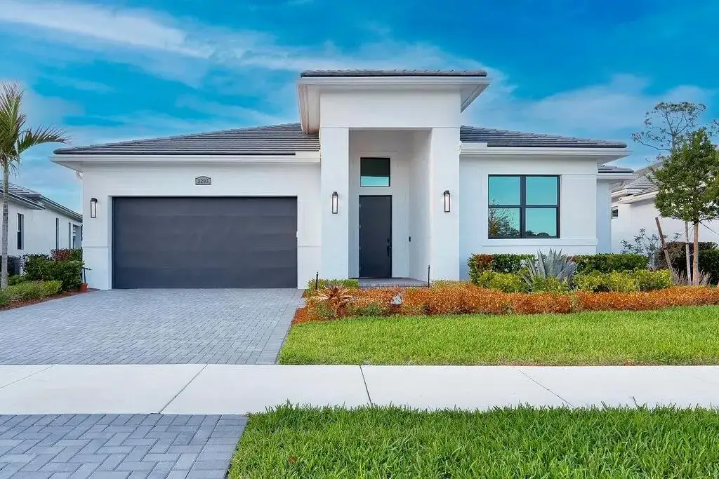 2293 SE Canopy Cove Lane, Port St. Lucie FL 34984