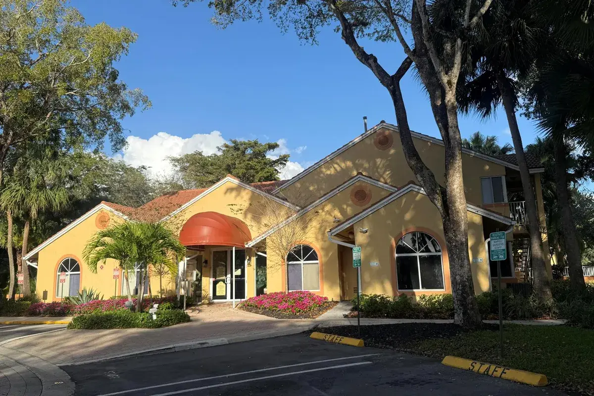 902 Coral Club Drive # 902, Coral Springs FL 33071
