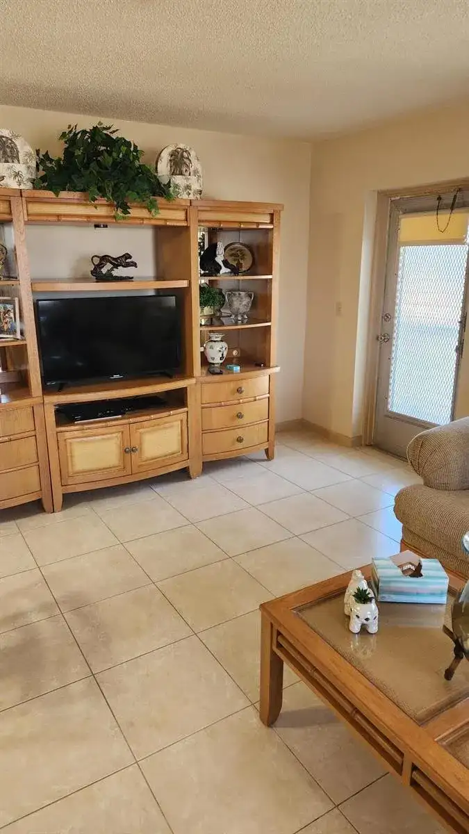 96 Andover D, West Palm Beach FL 33417 photo 5
