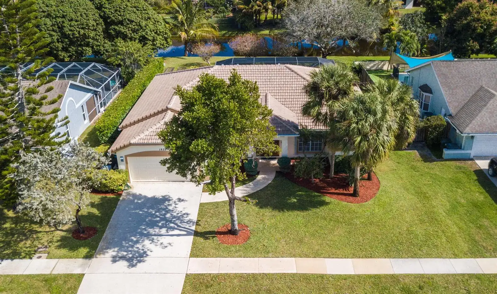 1935 Primrose Lane, Wellington FL 33414 photo 2