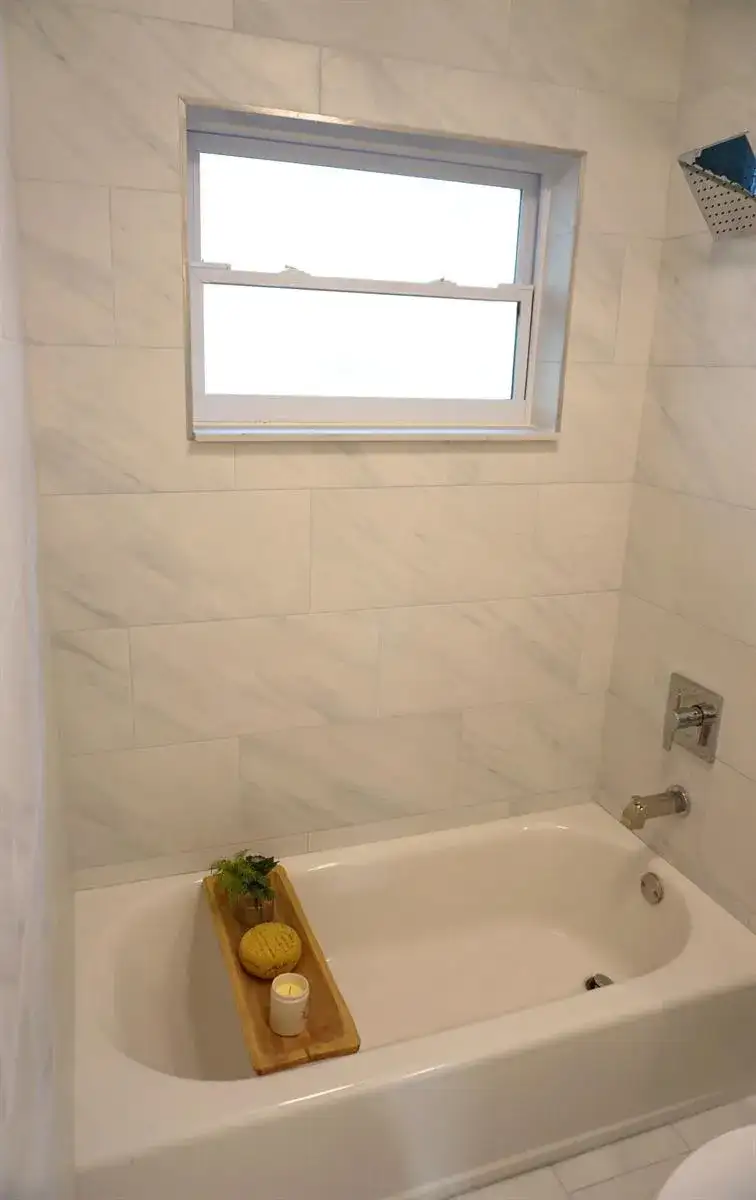 1498 NE 38th Street, Oakland Park FL 33334 photo 4