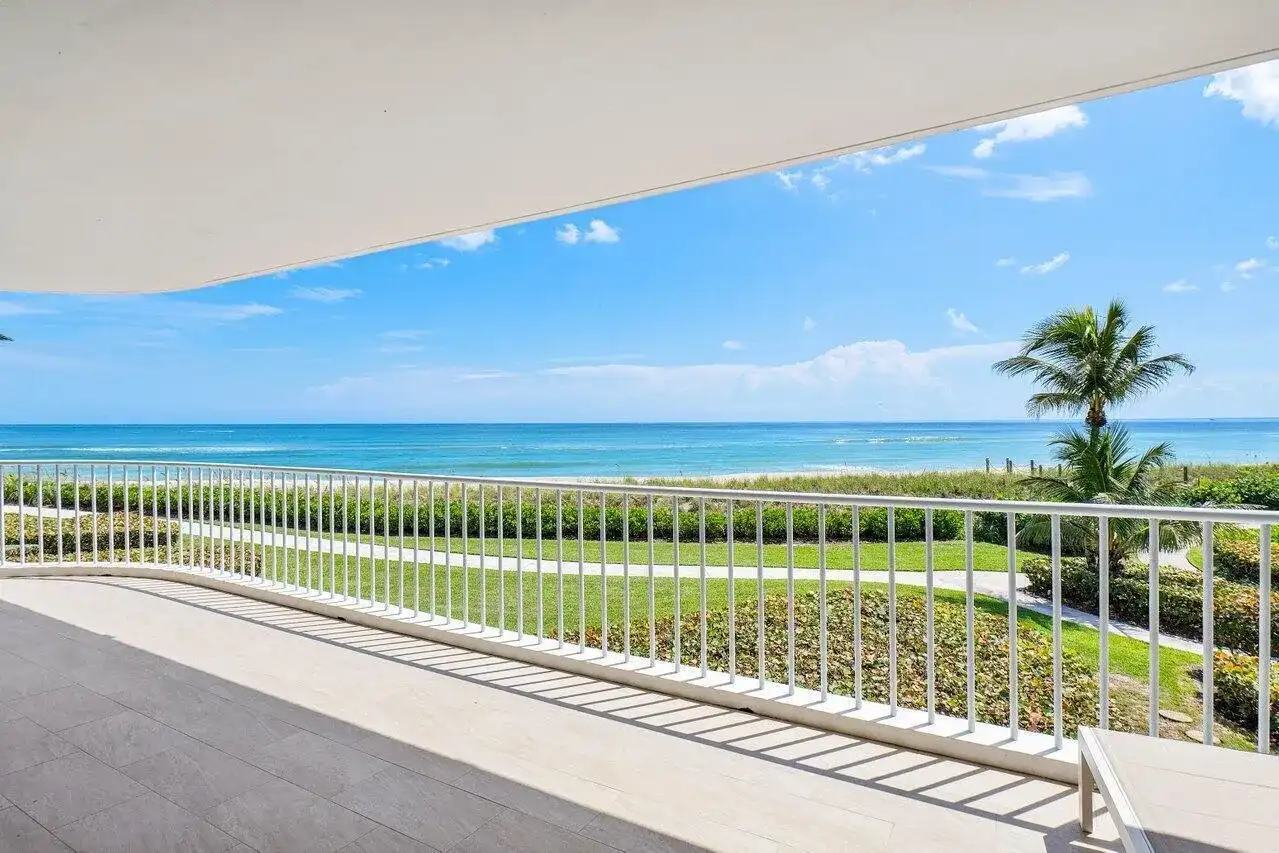 2001 SE Sailfish Point Boulevard # 212, Stuart FL 34996