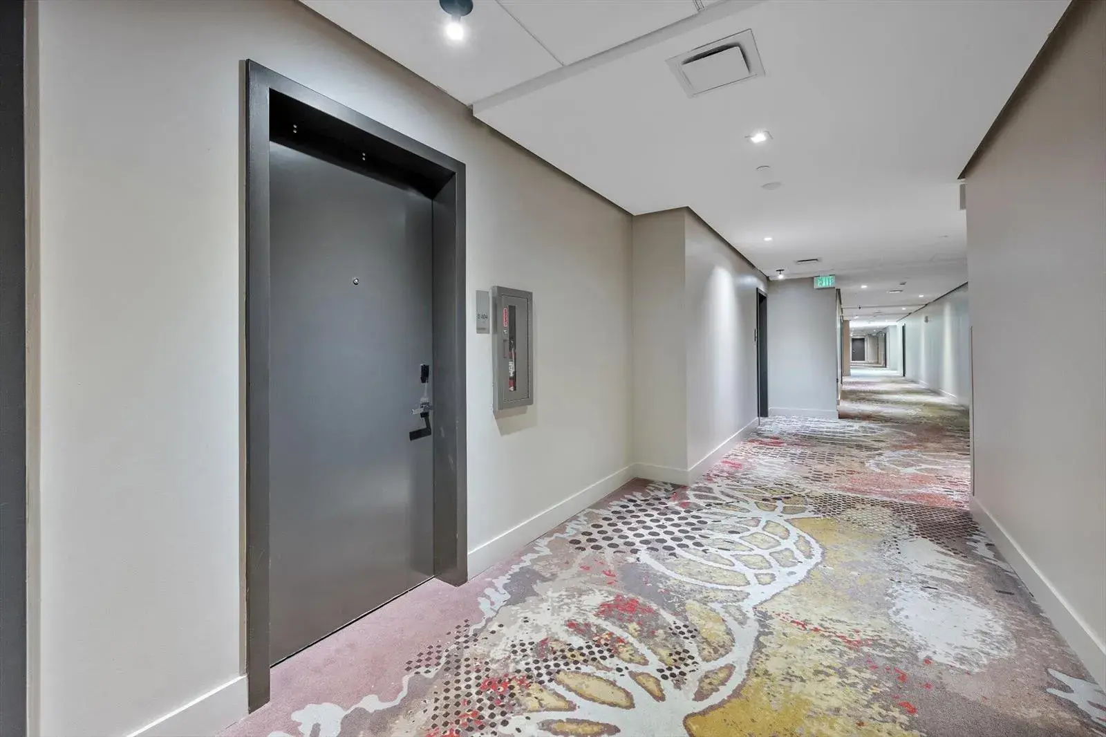 777 N Ocean Drive Unit S404, Hollywood FL 33019
