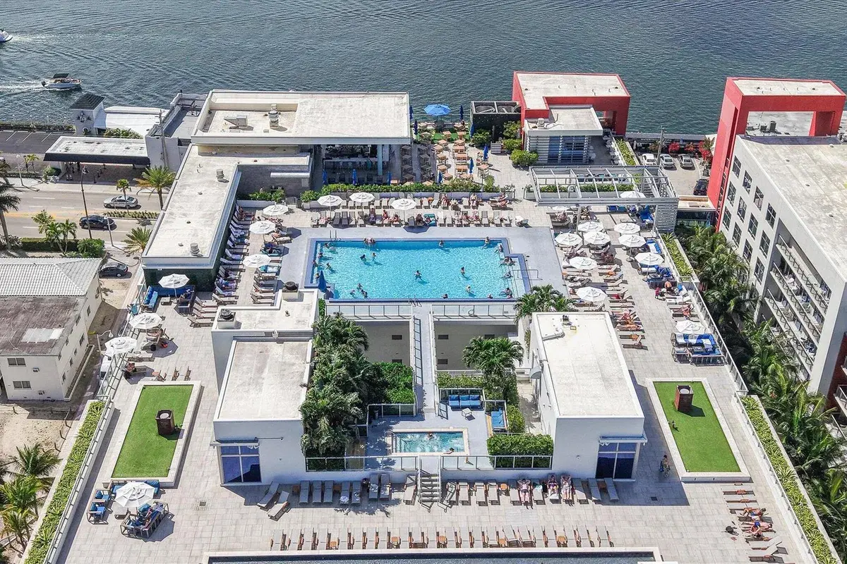 777 N Ocean Drive Unit S404, Hollywood FL 33019