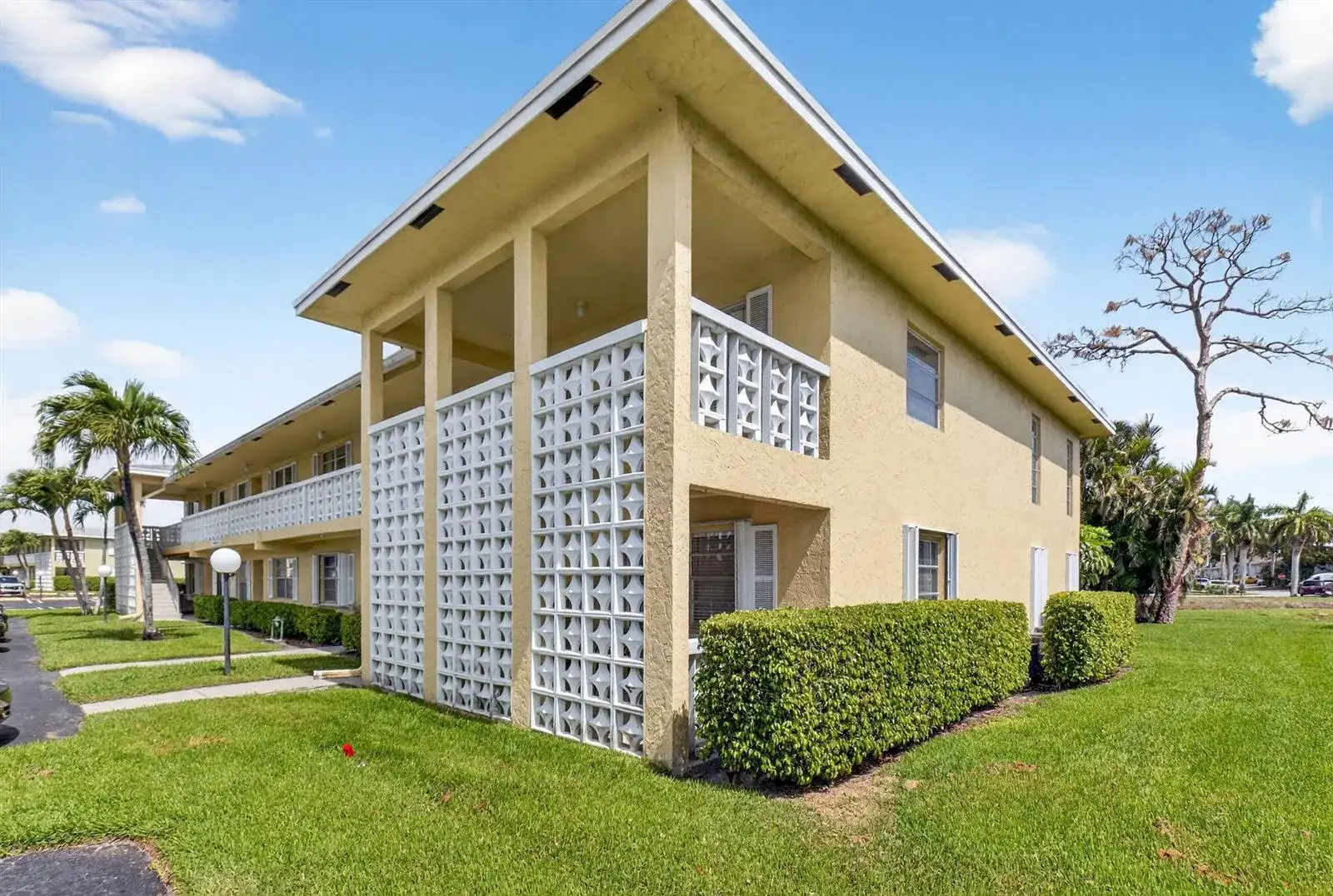 1150 Mahogany Way # 203, Delray Beach FL 33445 photo 3