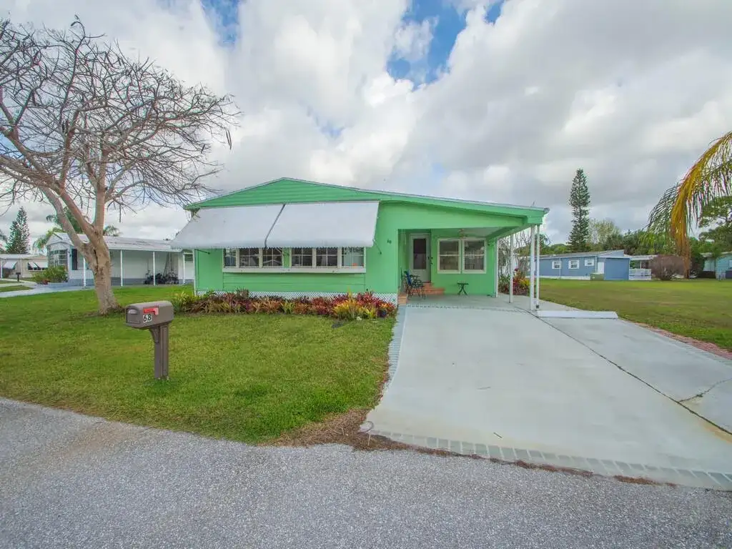 68 W Caribbean, Port St. Lucie FL 34952 photo 4