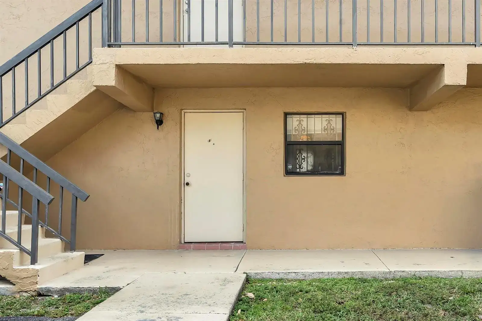 6715 W 26th Drive # 6, Hialeah FL 33016 photo 2