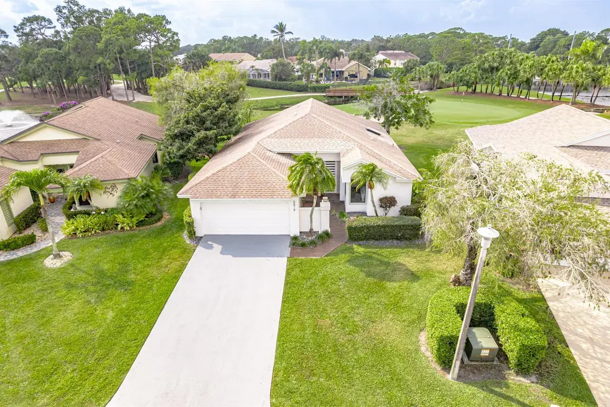 6878 Touchstone Circle, Palm Beach Gardens FL 33418