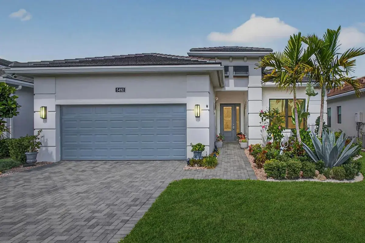 5492 St Armands Way, Westlake FL 33470