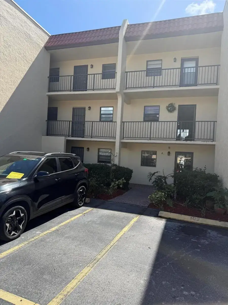 2025 Oleander Boulevard # 105, Fort Pierce FL 34982