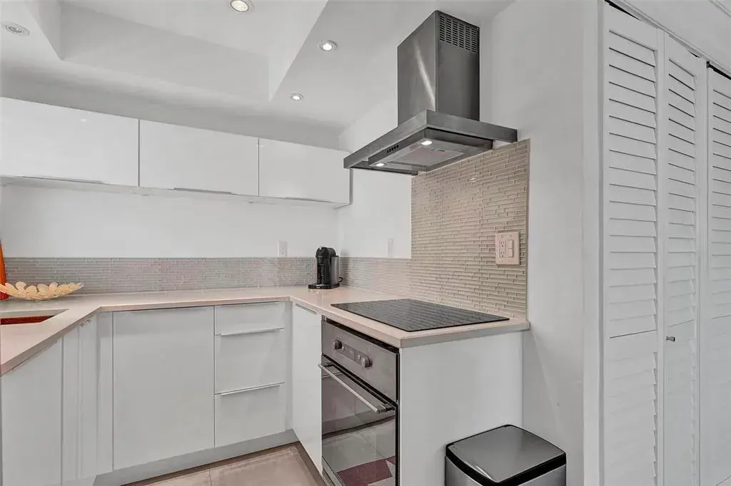 535 Hendricks Isle # 209, Fort Lauderdale FL 33301