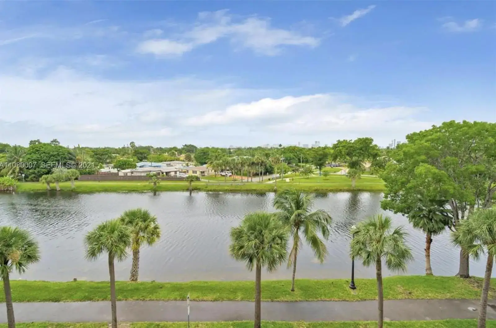 16850 S Glades Drive # 2g, North Miami Beach FL 33162 photo 3