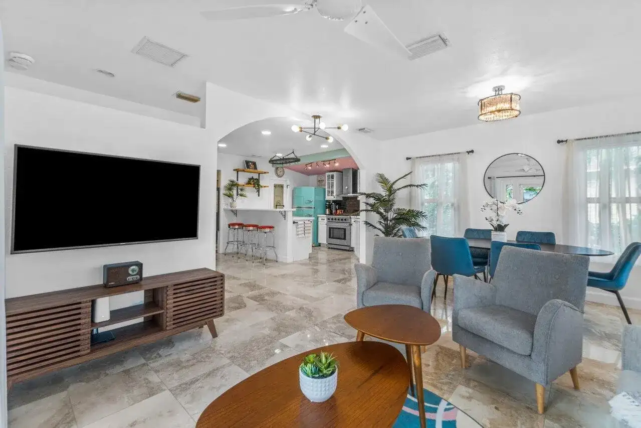1911 Parker Avenue, West Palm Beach FL 33401 photo 4