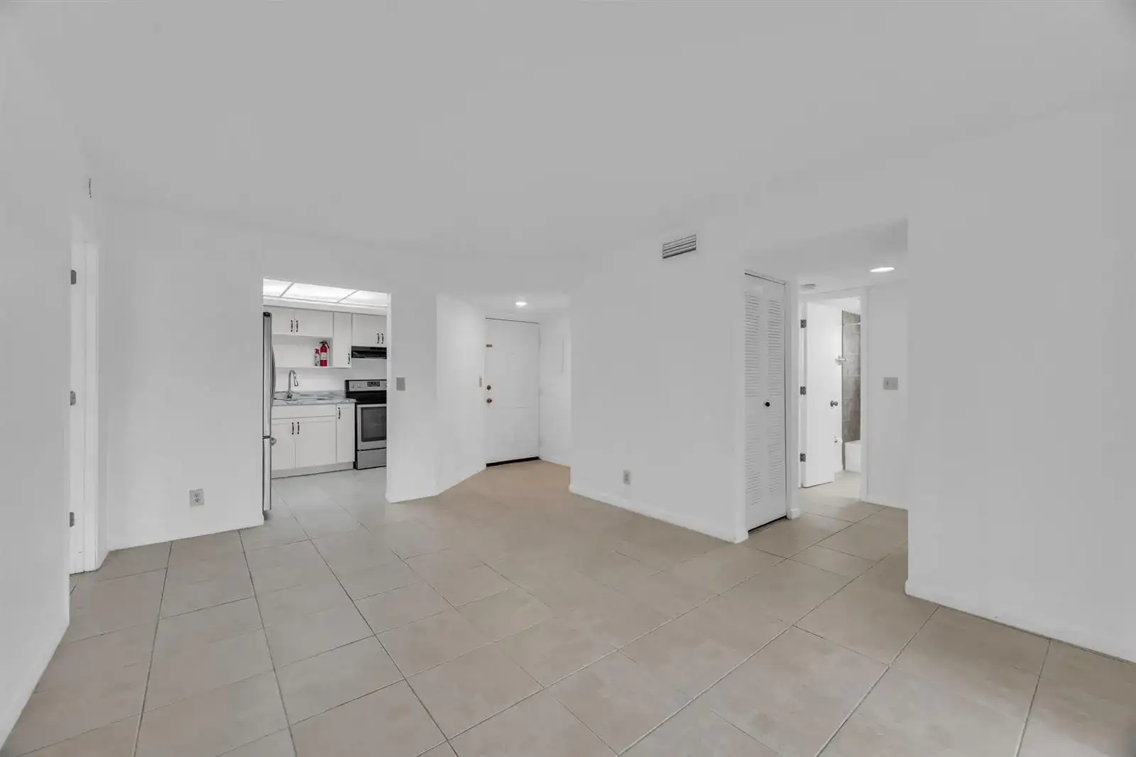 1552 SE Royal Green Circle # 103, Port St. Lucie FL 34952 photo 5