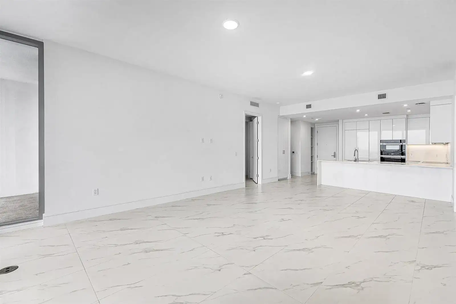 220 Lake Shore Drive # 1613, Lake Park FL 33403 photo 4