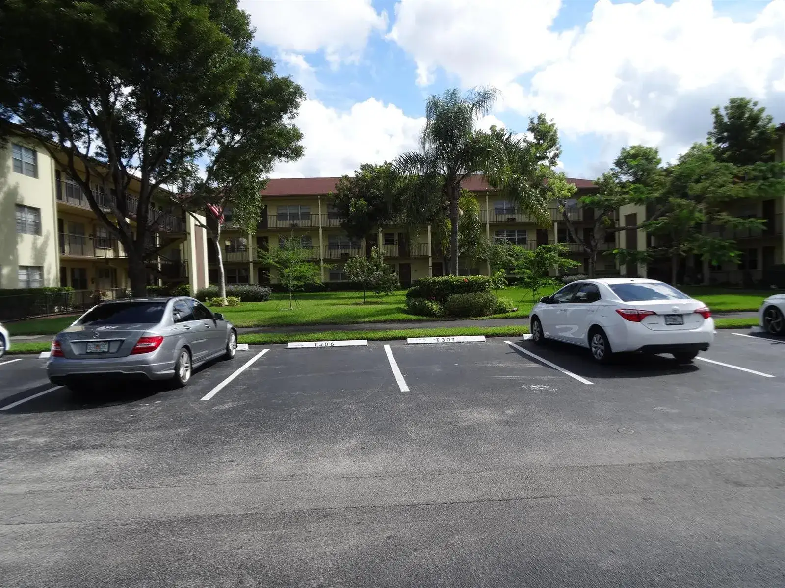 151 SW 135th Terrace # 303t, Pembroke Pines FL 33027