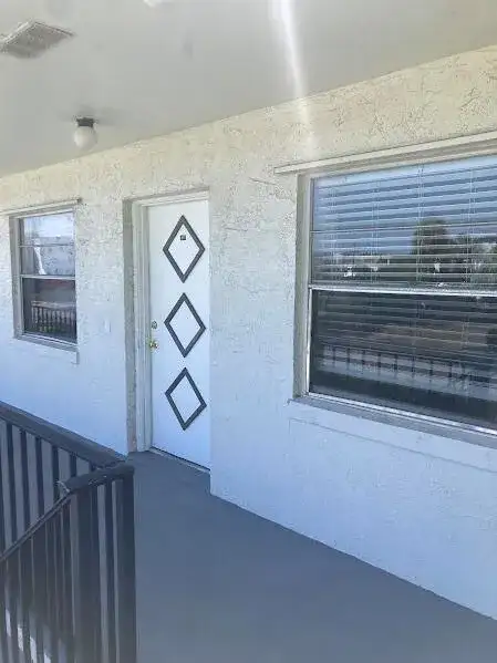 227 Castlewood Drive # 207, North Palm Beach FL 33408 photo 2