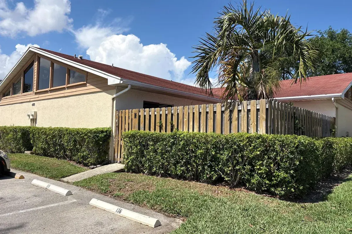 4373 Woodstock Drive # D, West Palm Beach FL 33409