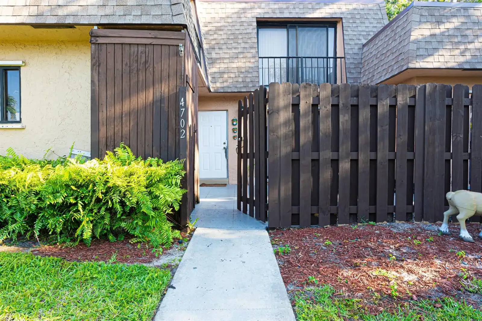 4702 Waterview Circle, Palm Springs FL 33461