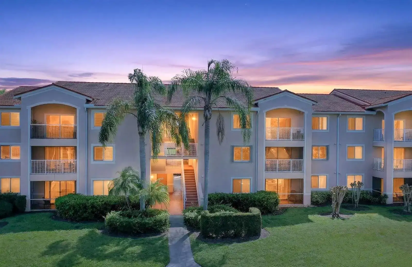 1640 N 42nd Circle Unit 305, Vero Beach FL 32967 photo 2