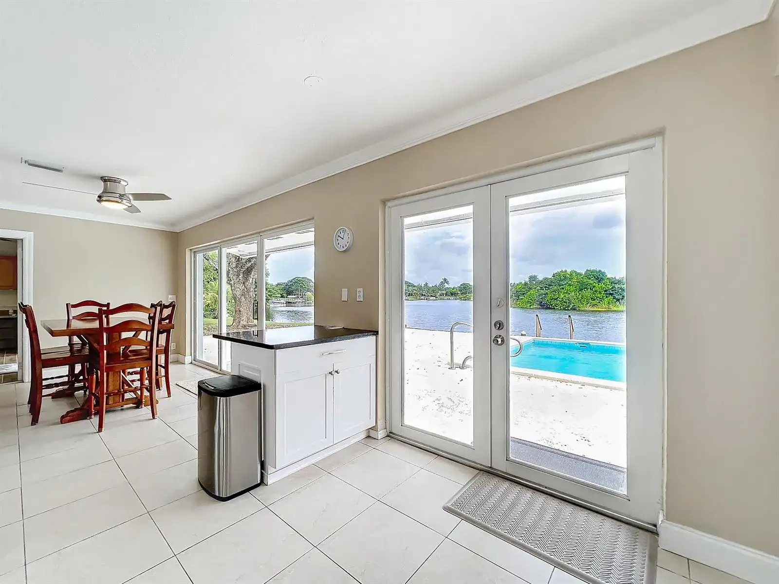 6803 Kingston Drive, Lake Worth FL 33462 photo 5
