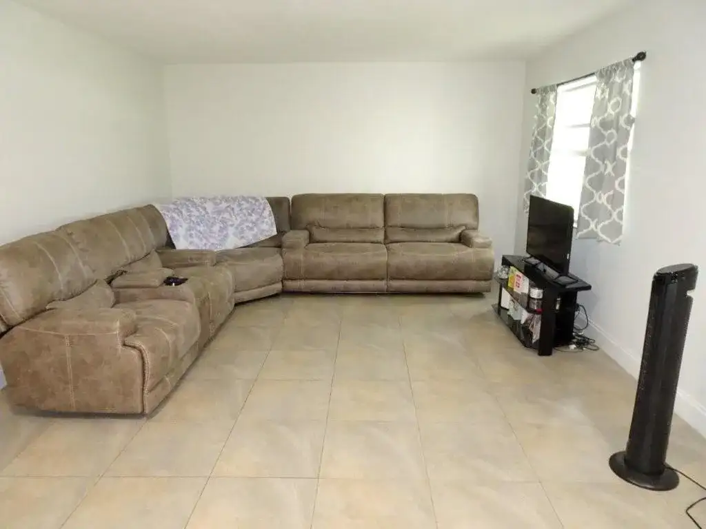 213 SE 3rd Avenue # 2a, Boynton Beach FL 33435 photo 4