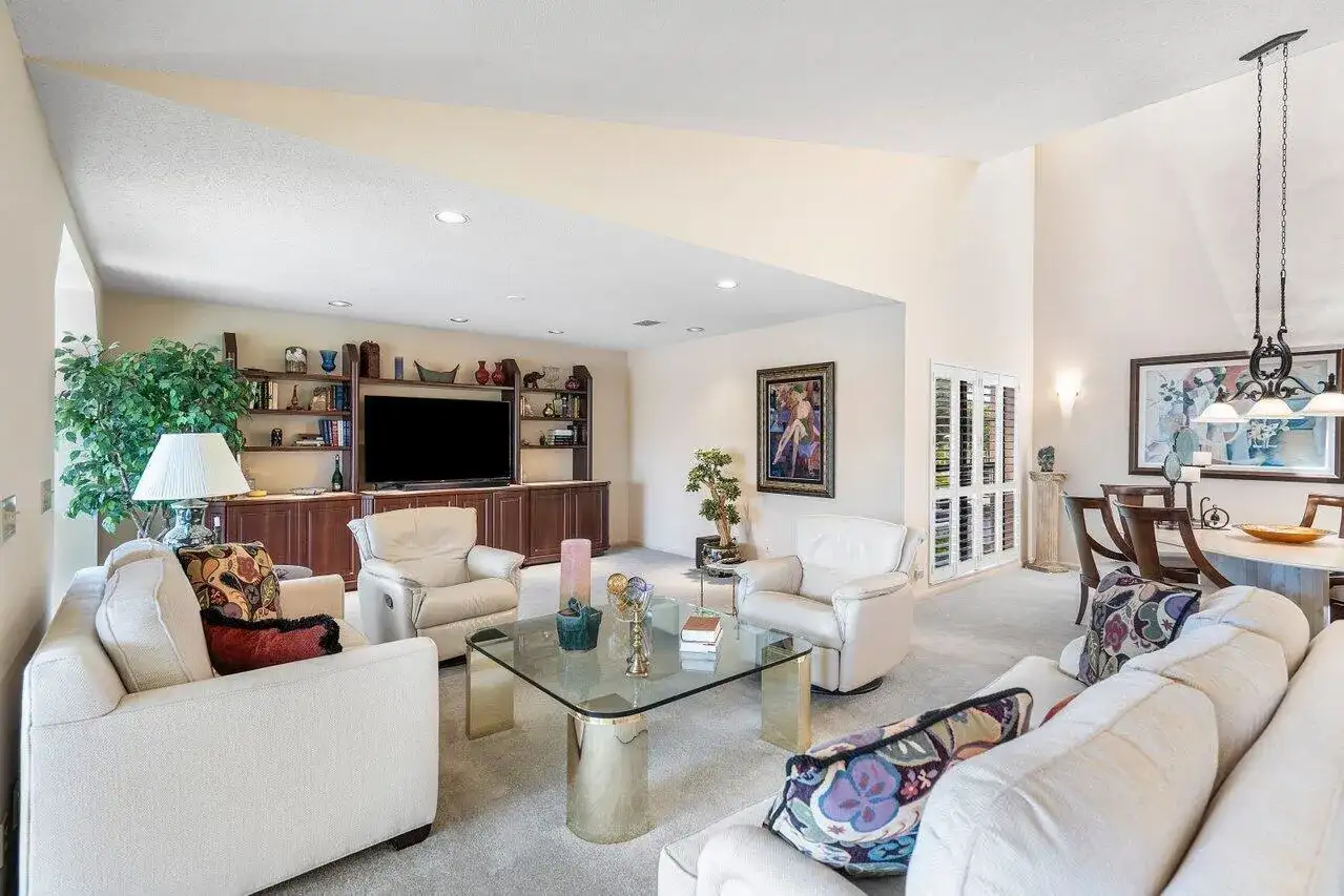 69 Eastgate Drive Unit D, Boynton Beach FL 33436 photo 2