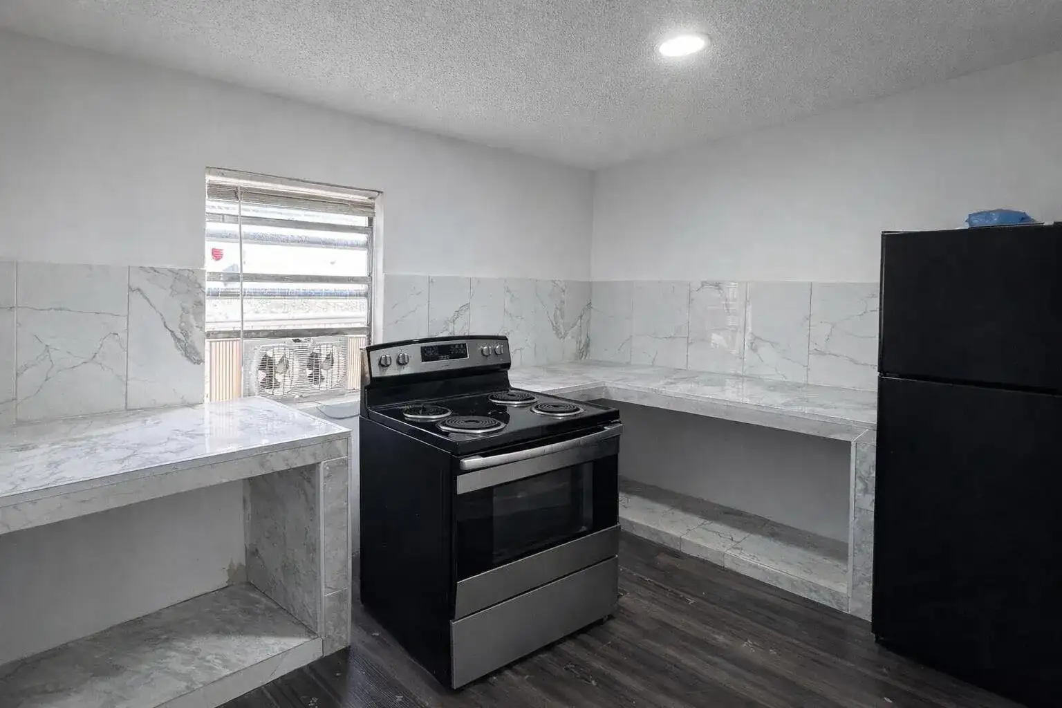 615 N Sapodilla Avenue, West Palm Beach FL 33401 photo 2