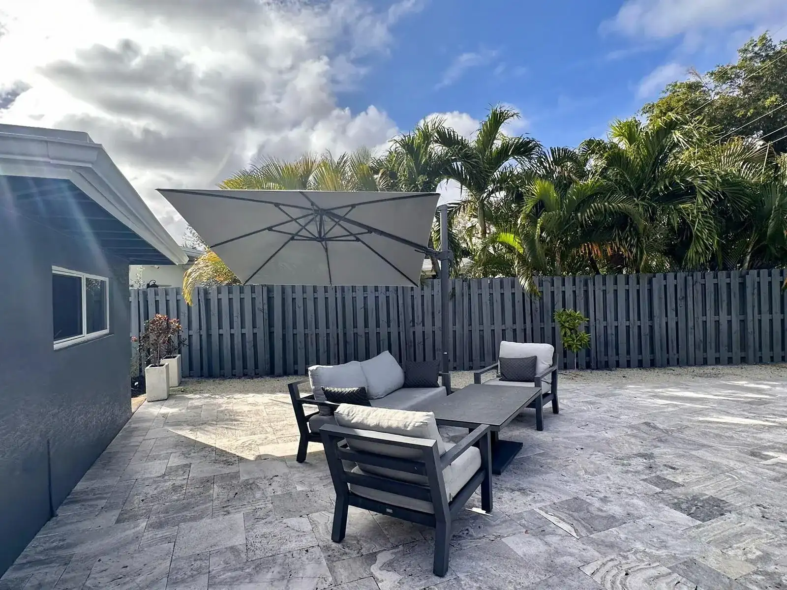 525 NE 27th Street, Wilton Manors FL 33334 photo 3