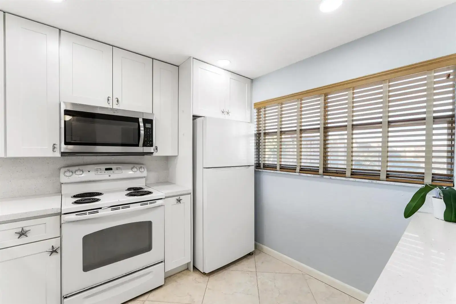 3654 Via Poinciana # 504, Lake Worth FL 33467 photo 3