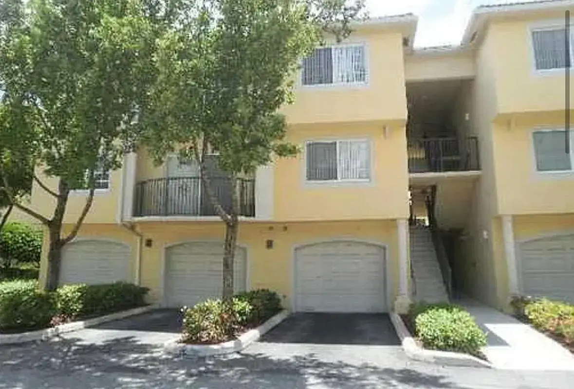 500 Crestwood Court N # 517, Royal Palm Beach FL 33411