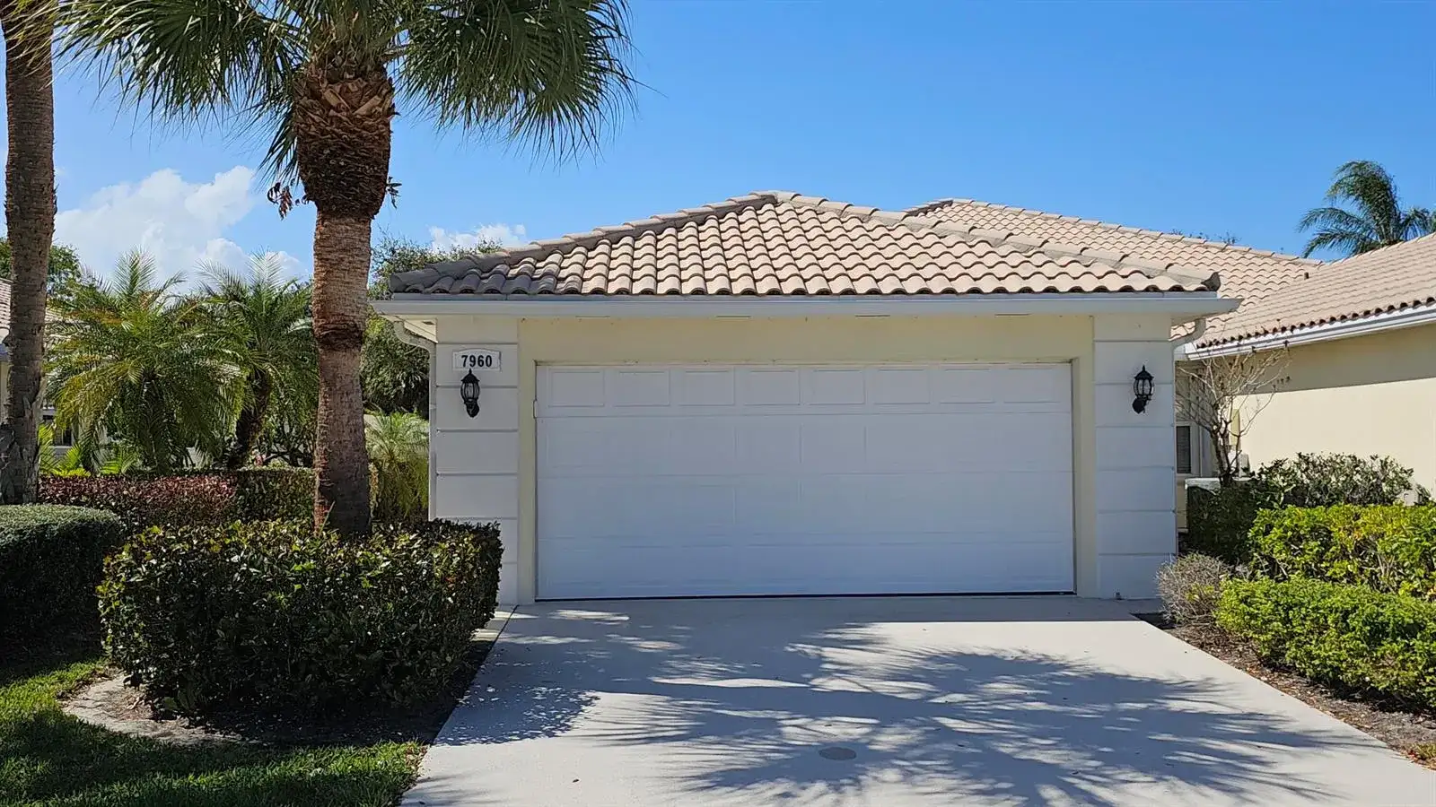 7960 SE Peppercorn Court, Hobe Sound FL 33455 photo 2