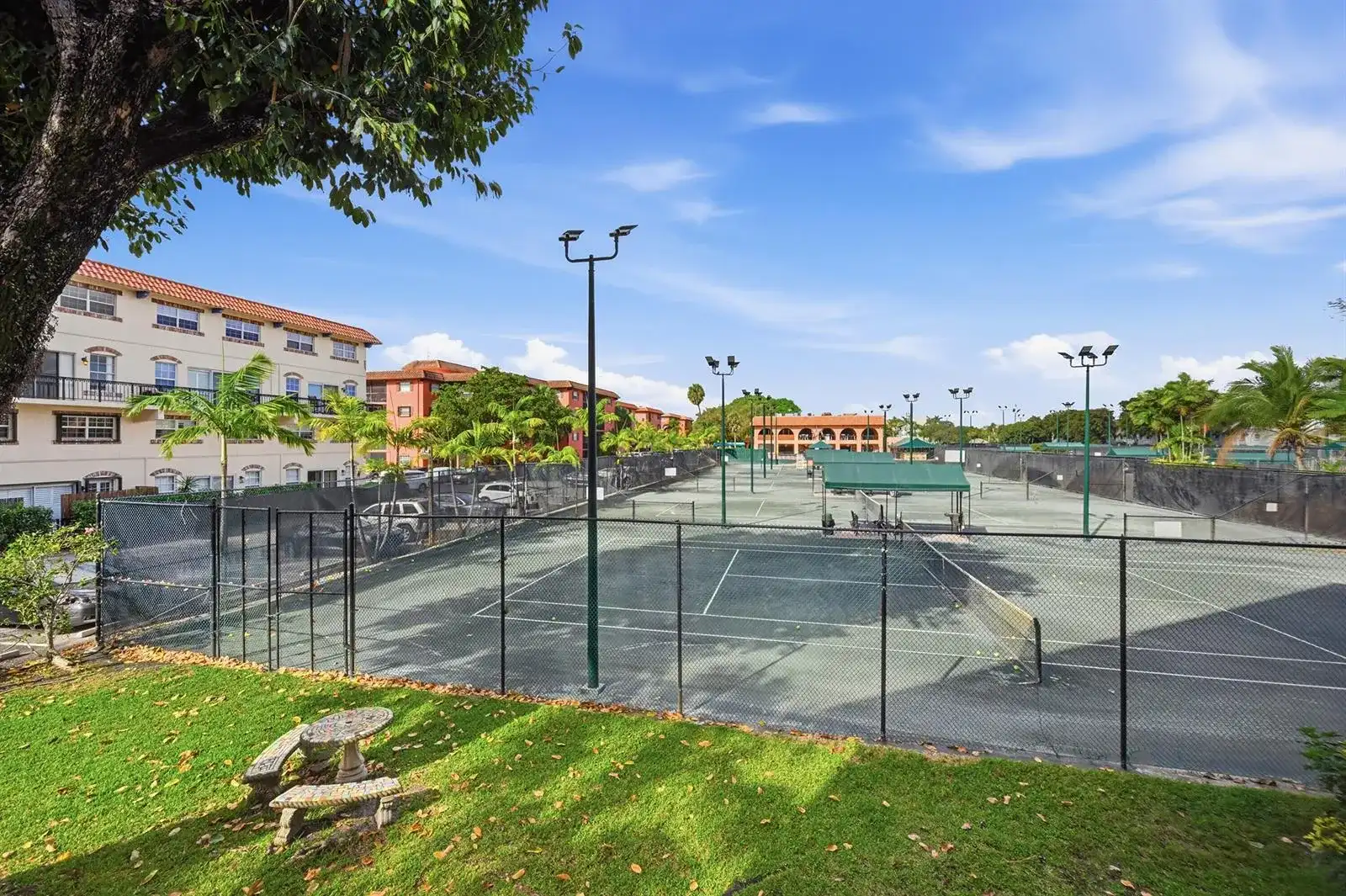 630 Tennis Club Drive Apt 204, Fort Lauderdale FL 33311