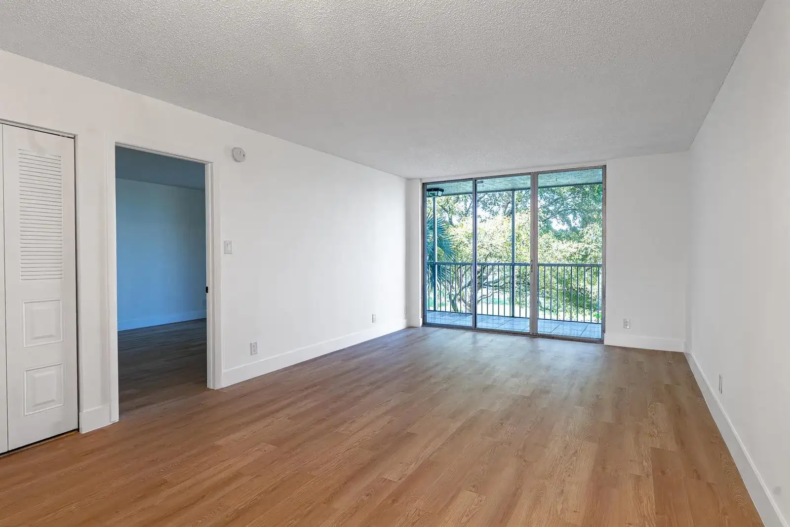 3121 NW 47th Terrace # 315, Lauderdale Lakes FL 33319 photo 2