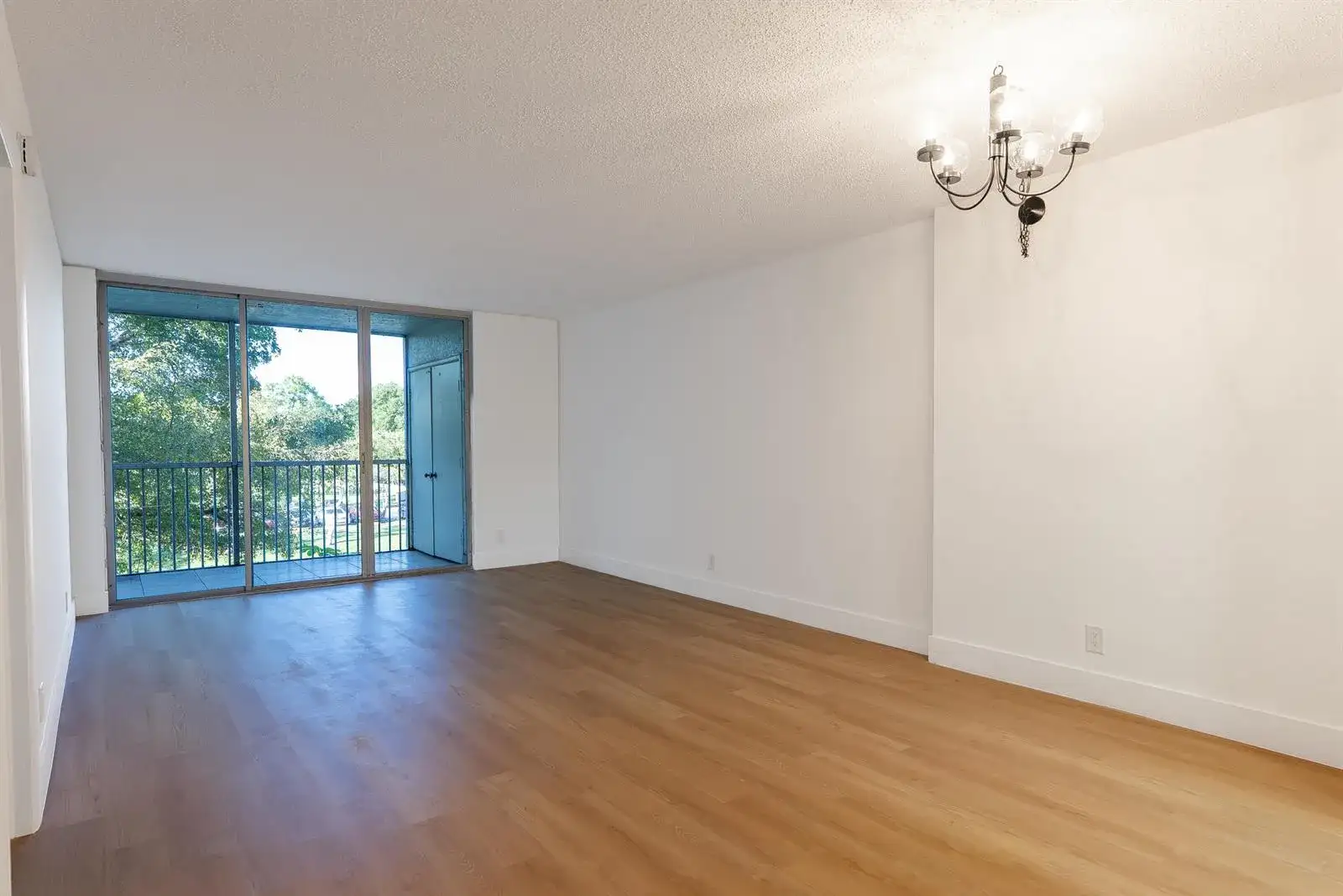 3121 NW 47th Terrace # 315, Lauderdale Lakes FL 33319 photo 3