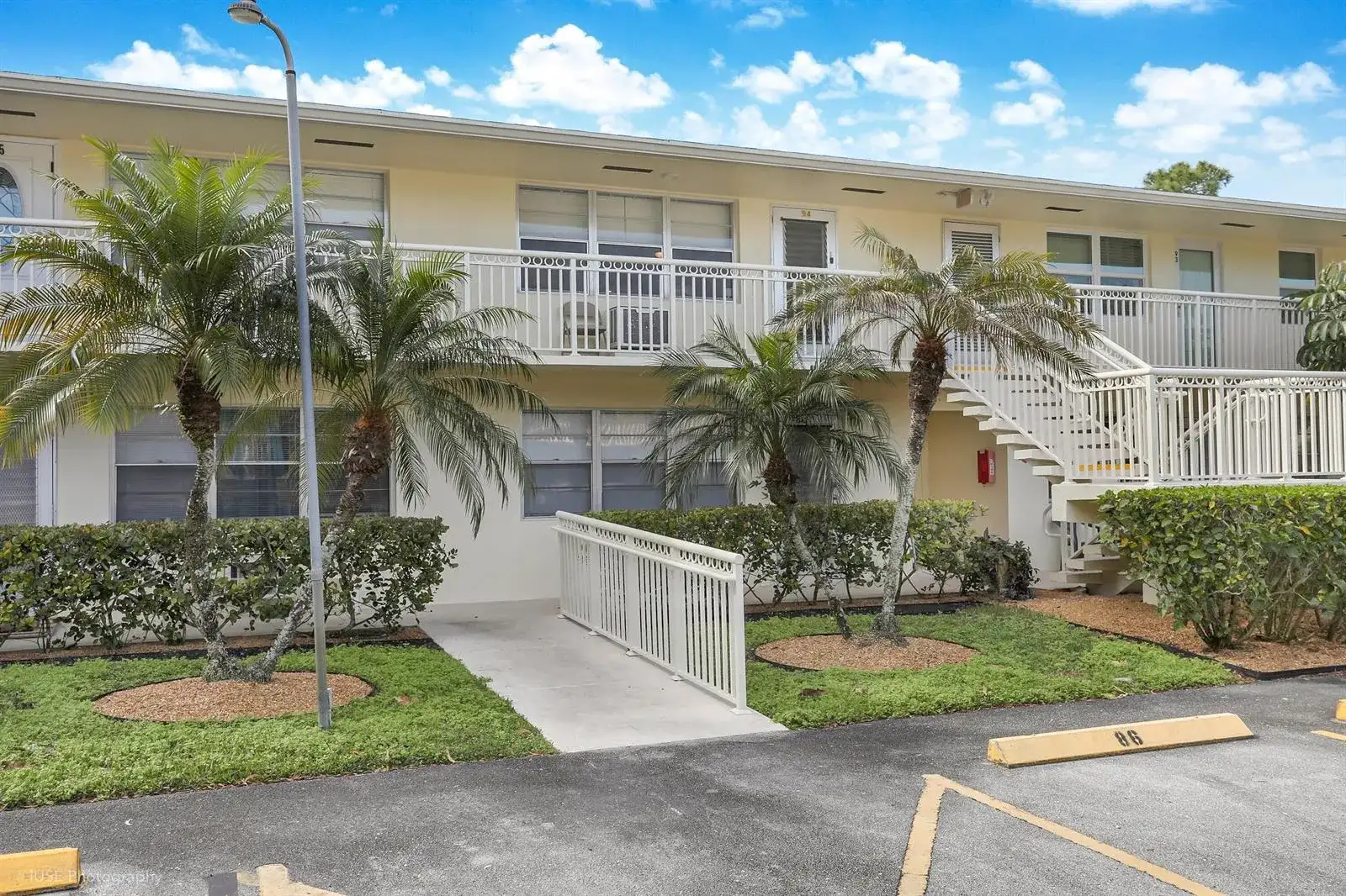 94 Hastings F, West Palm Beach FL 33417 photo 2