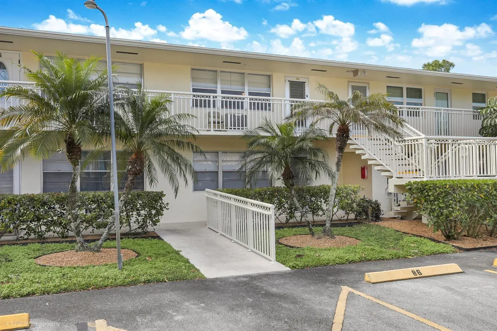94 Hastings F, West Palm Beach FL 33417