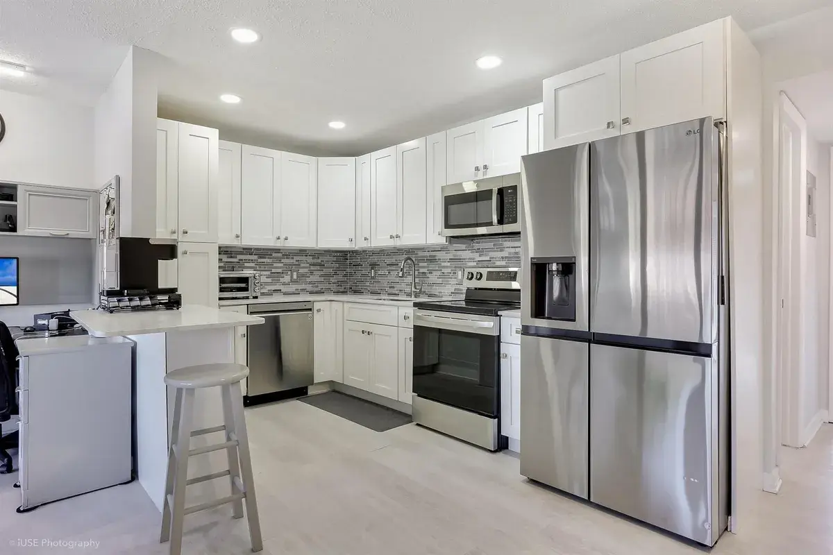94 Hastings F, West Palm Beach FL 33417