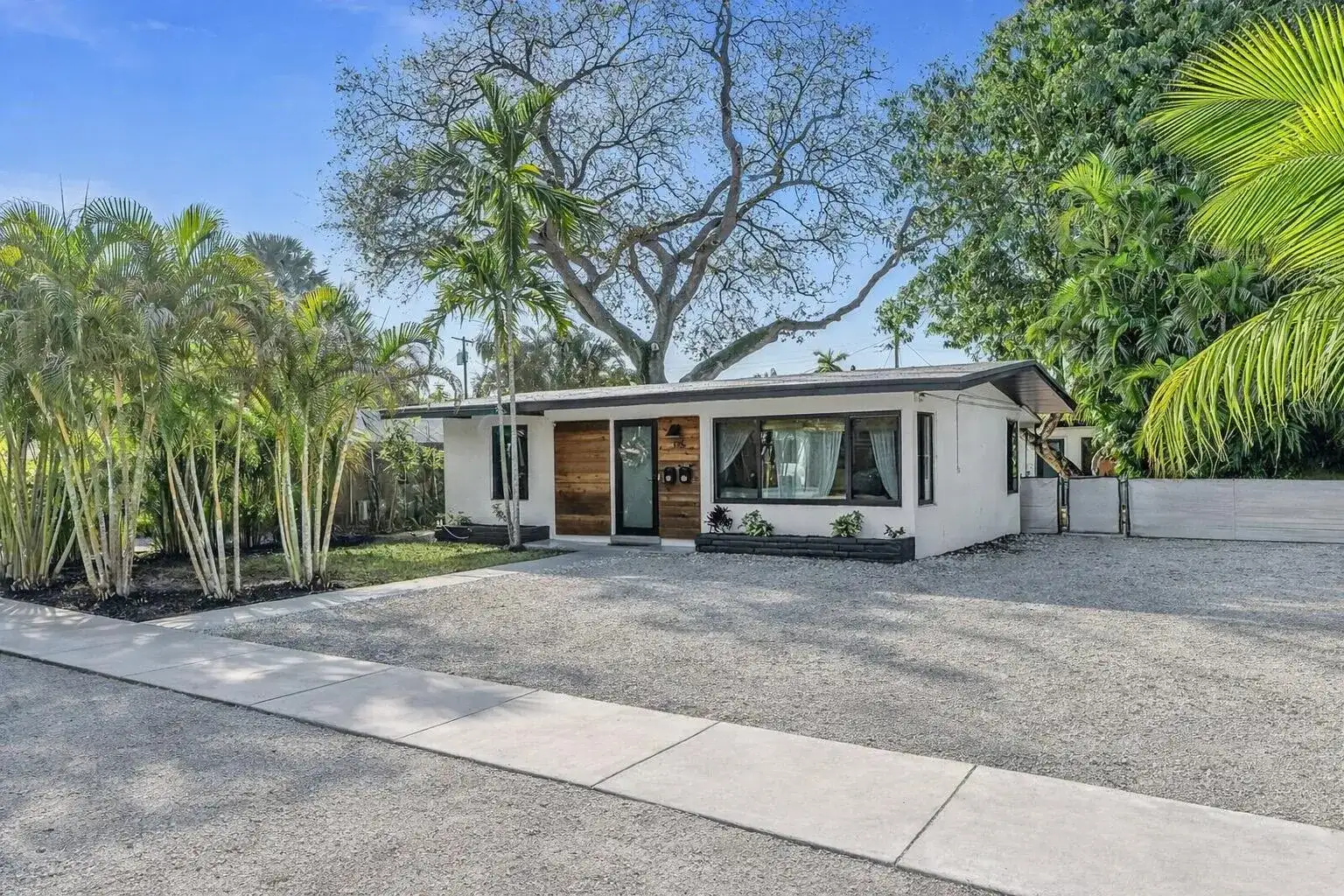 316 SW 21 Street, Fort Lauderdale FL 33315 photo 2