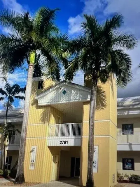 2781 Vista Parkway, West Palm Beach FL 33411