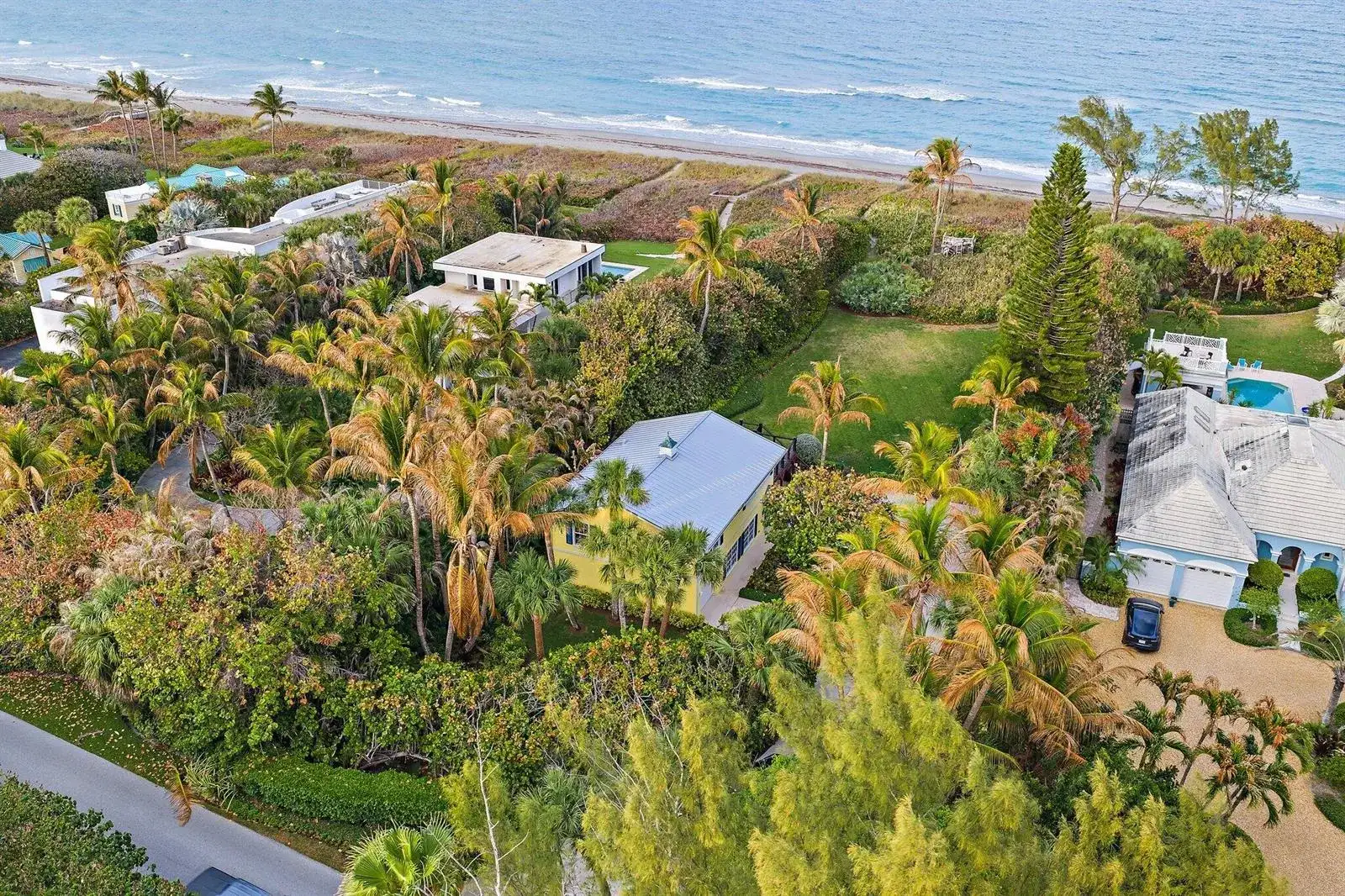 31 N Beach Road, Jupiter Island FL 33455 photo 2