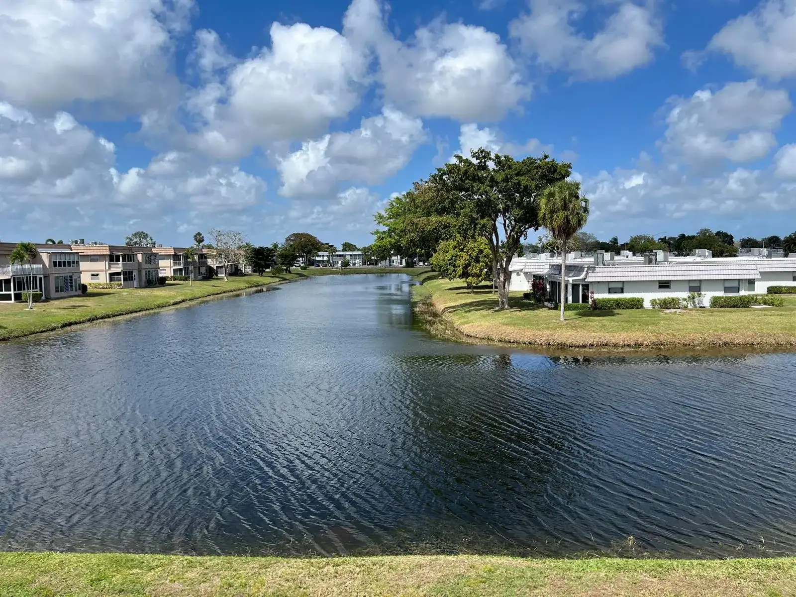 192 Monaco D, Delray Beach FL 33446 photo 2
