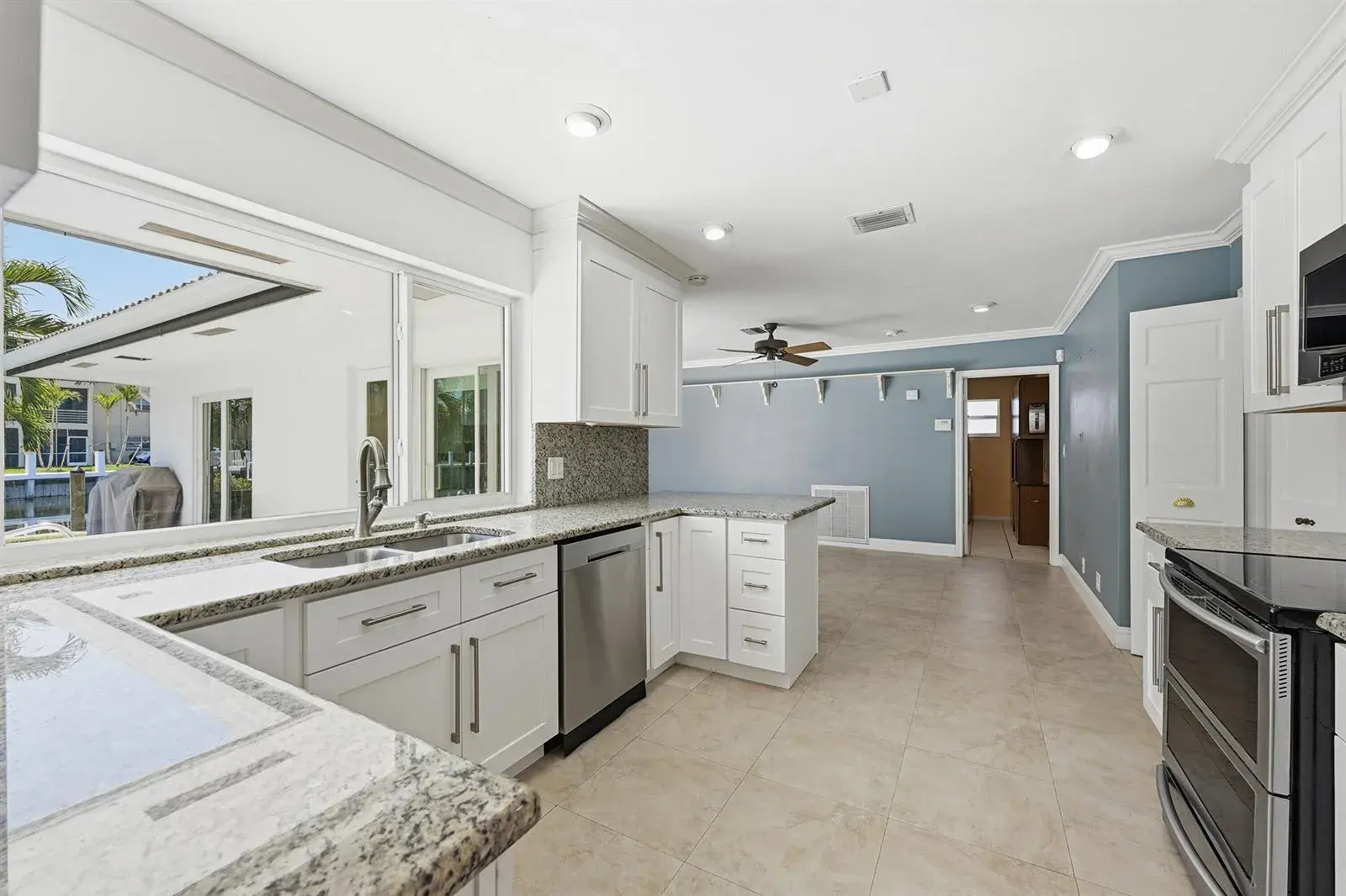 2810 NE 52nd Street, Fort Lauderdale FL 33308