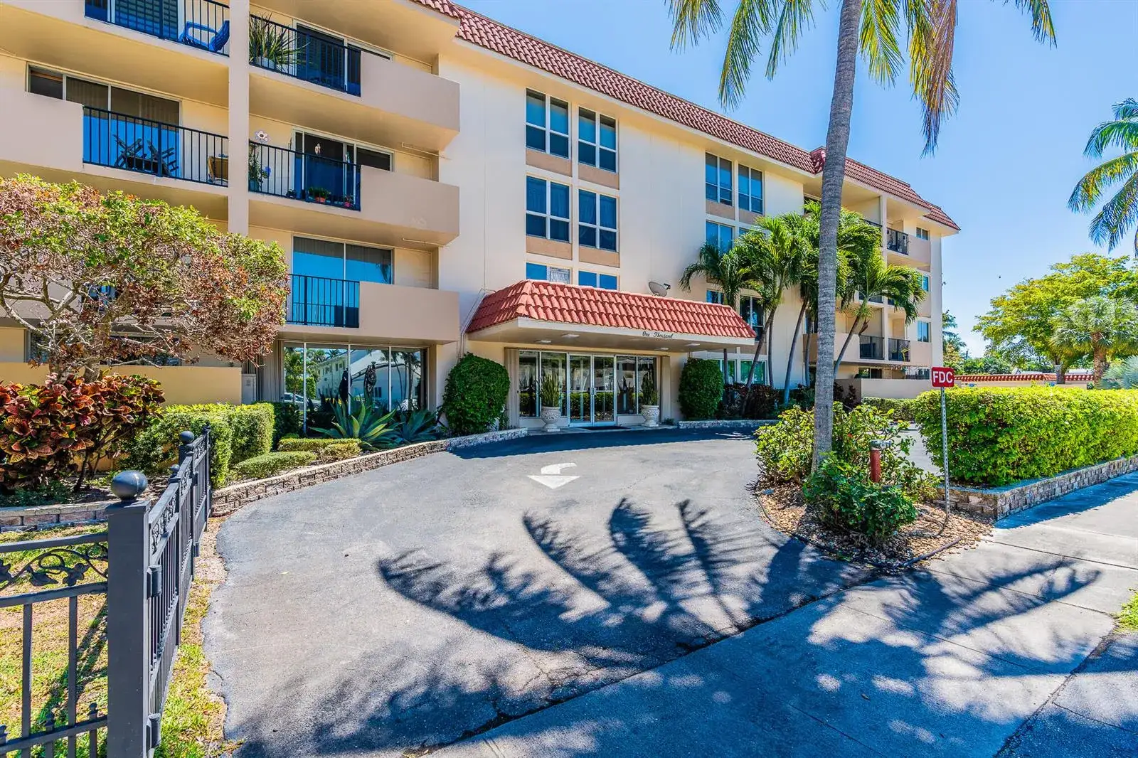 1000 Spanish River Road # 3t, Boca Raton FL 33432