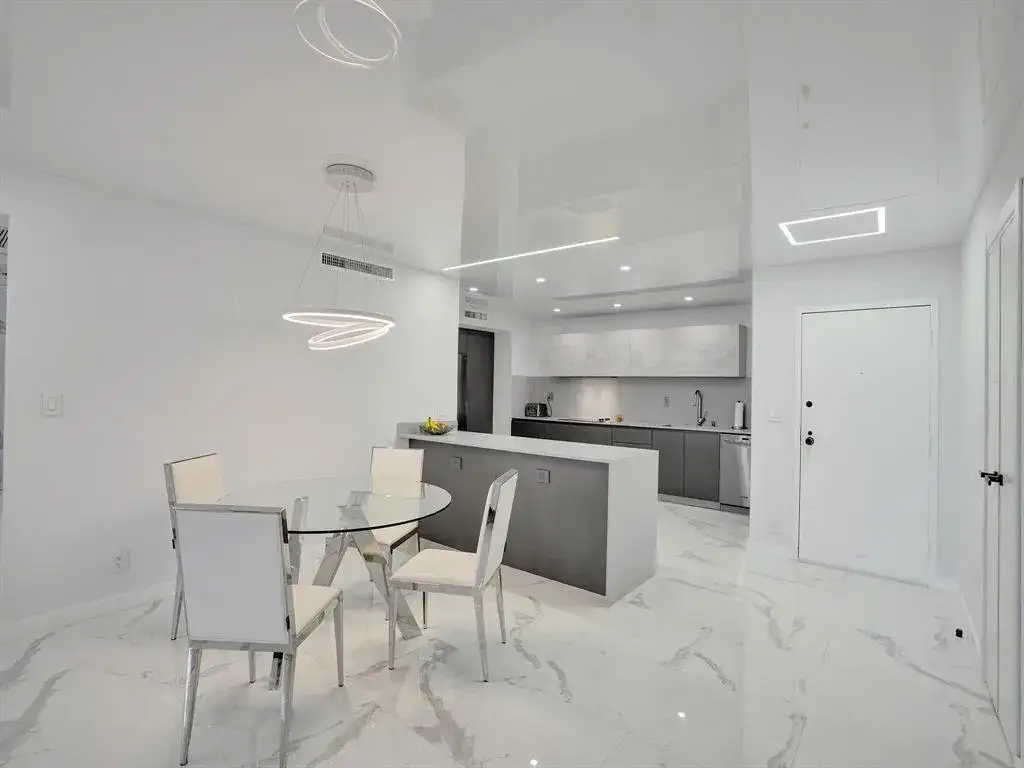 2500 Parkview Drive # 1112, Hallandale Beach FL 33009