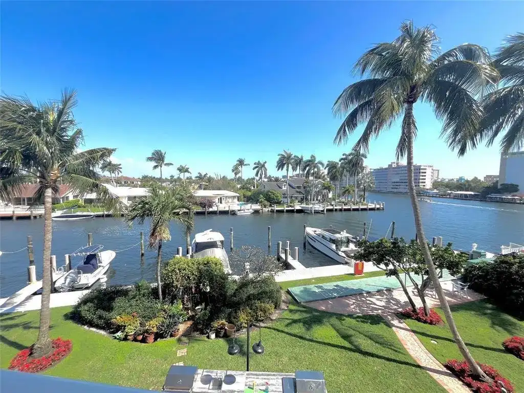 140 NE 28th Avenue # 305, Pompano Beach FL 33062