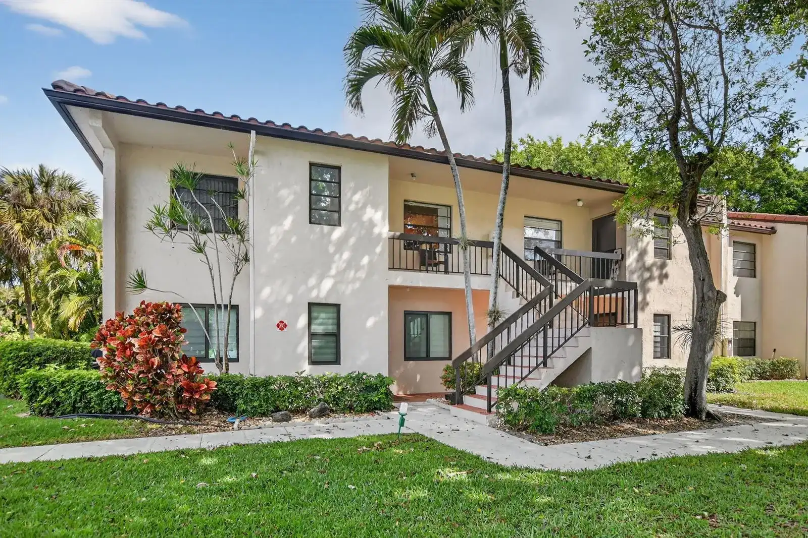 21501 Juego Circle # F, Boca Raton FL 33433