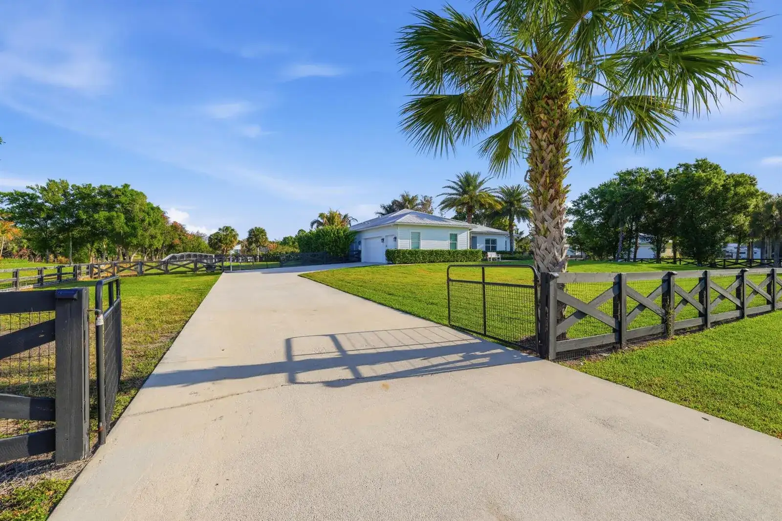 9301 154th Road N, Jupiter FL 33478 photo 3