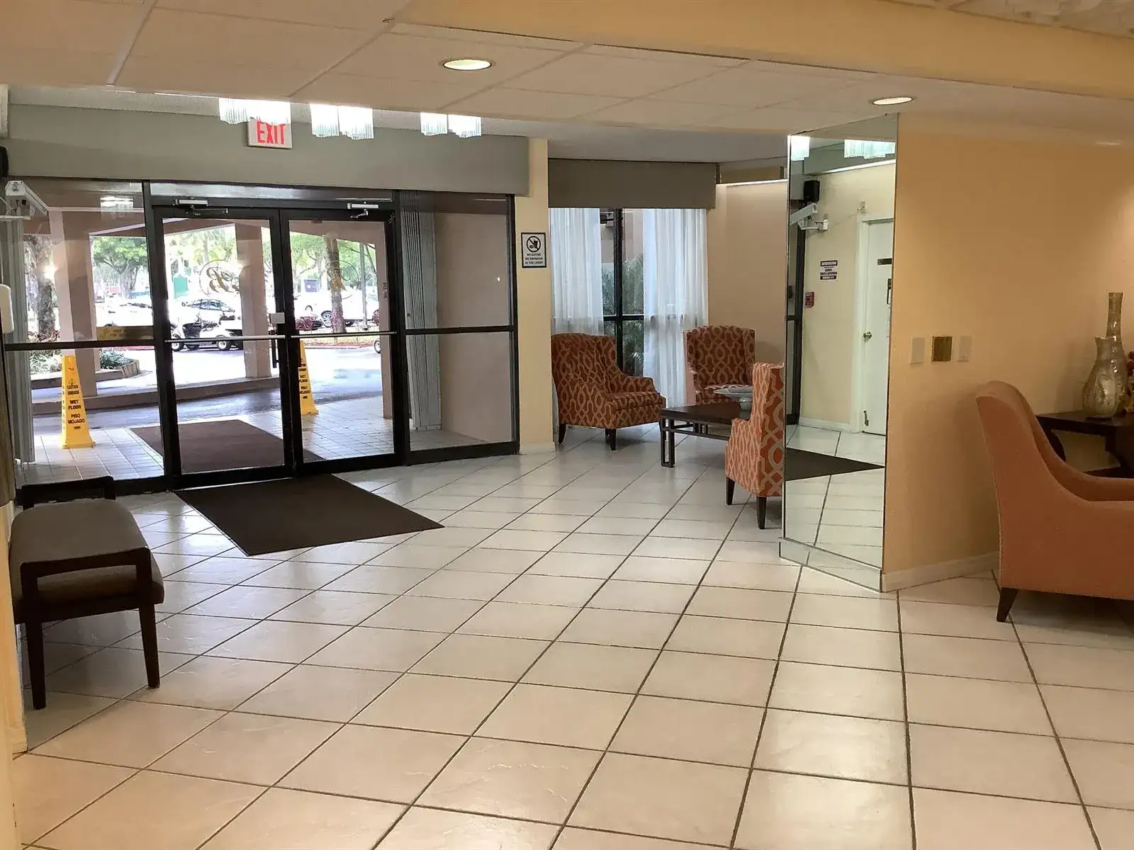 1300 Saint Charles Place, Pembroke Pines FL 33026 photo 4